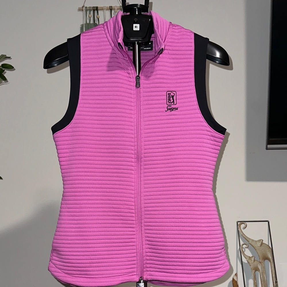Under Armour Women's Vibrant Pink Fitted Vest - TPC Sawgrass. NWOT